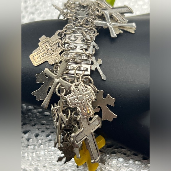 Bracelet - silver tone - so many crosses! - Picture 6 of 6